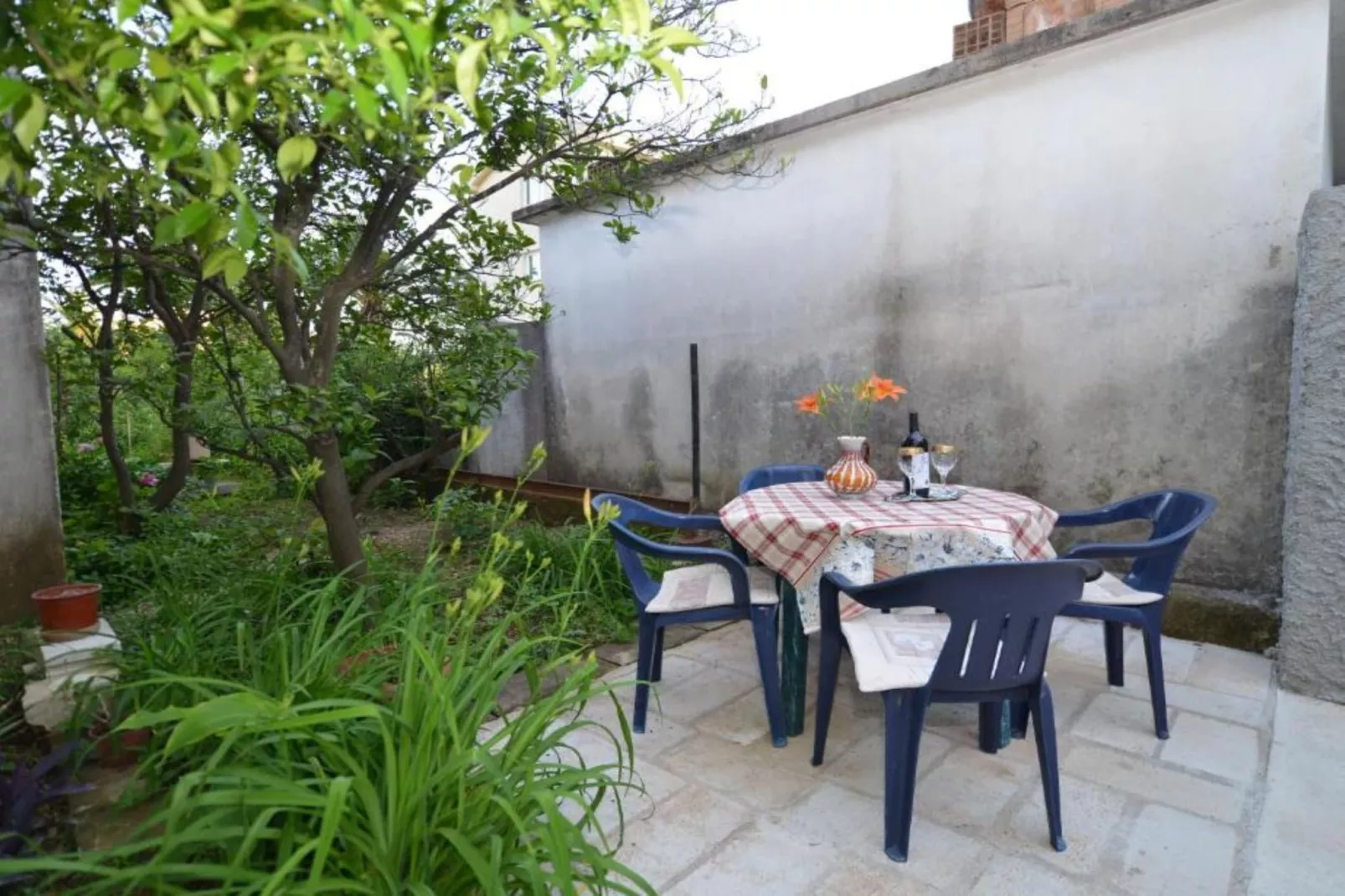 Tivat Bliss Apartments Close to Beach - Studio with Balcony-Terrasse/Balkon