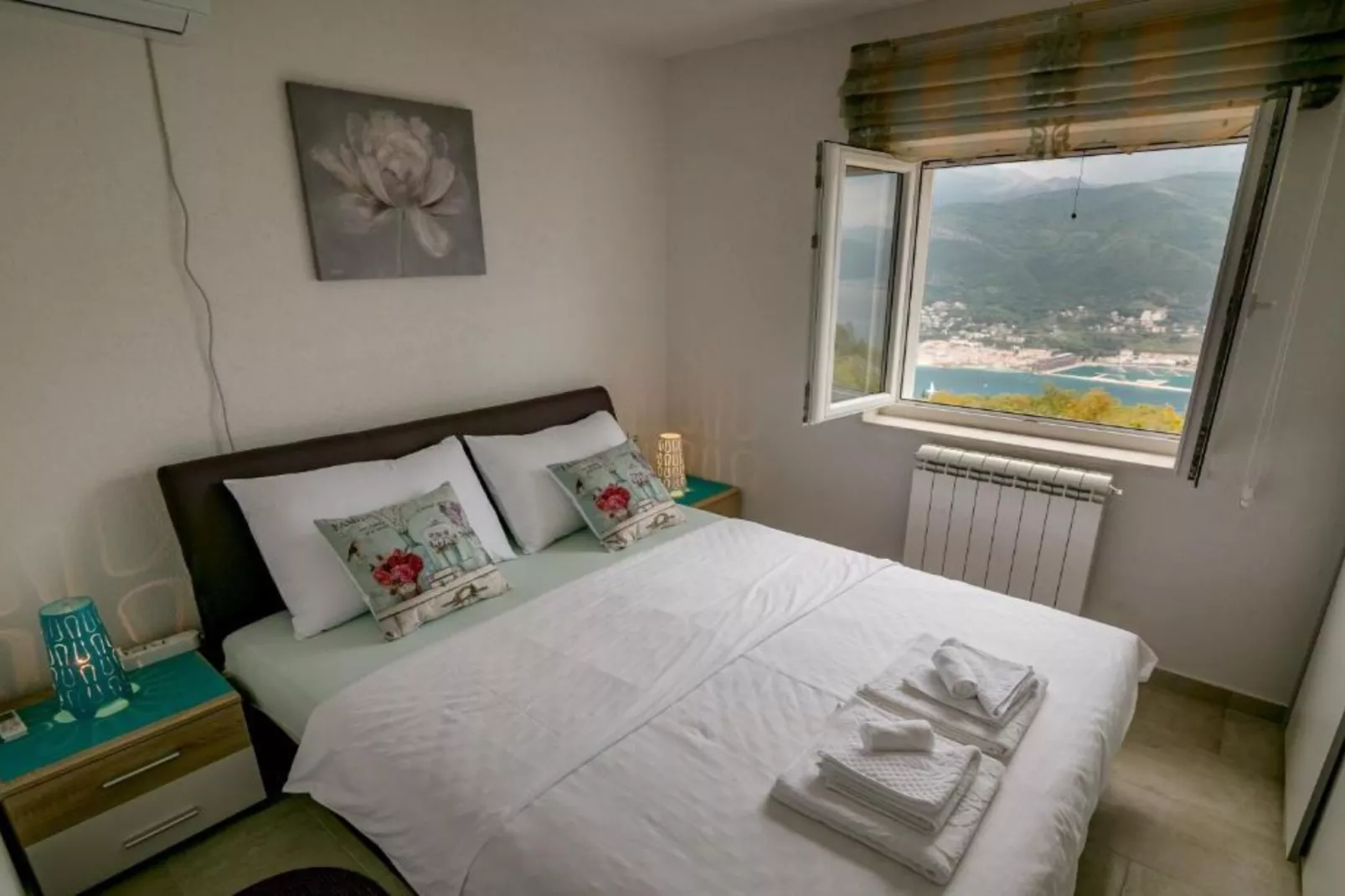 Tranquil Retreat with Private Pool in Lustica Bay - One Bedroom Apartment with Balcony and Sea View 1-Chambre