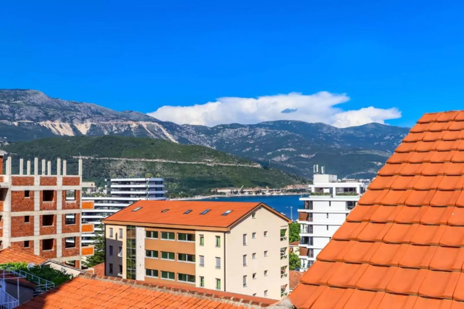 Relaxing Apartment on Budva Coastline - One Bedroom Apartment-Outdoor