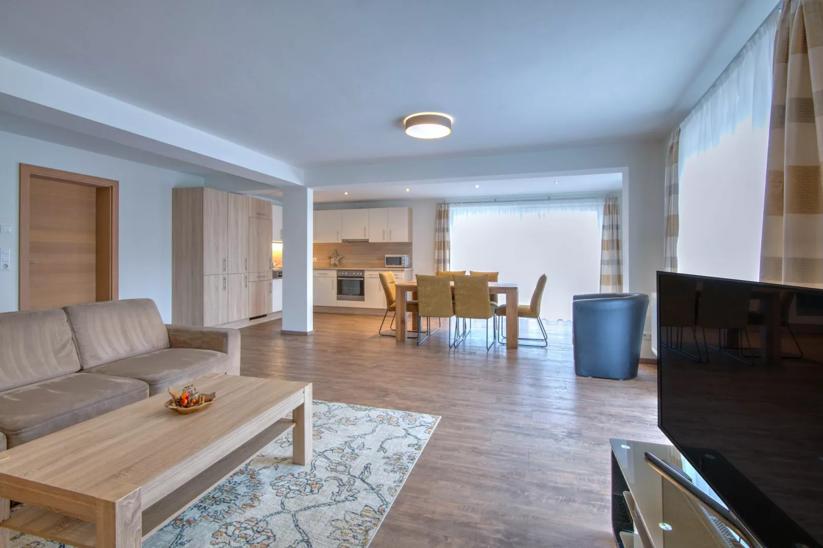 Brunner Apartment Top 6-Wohnzimmer