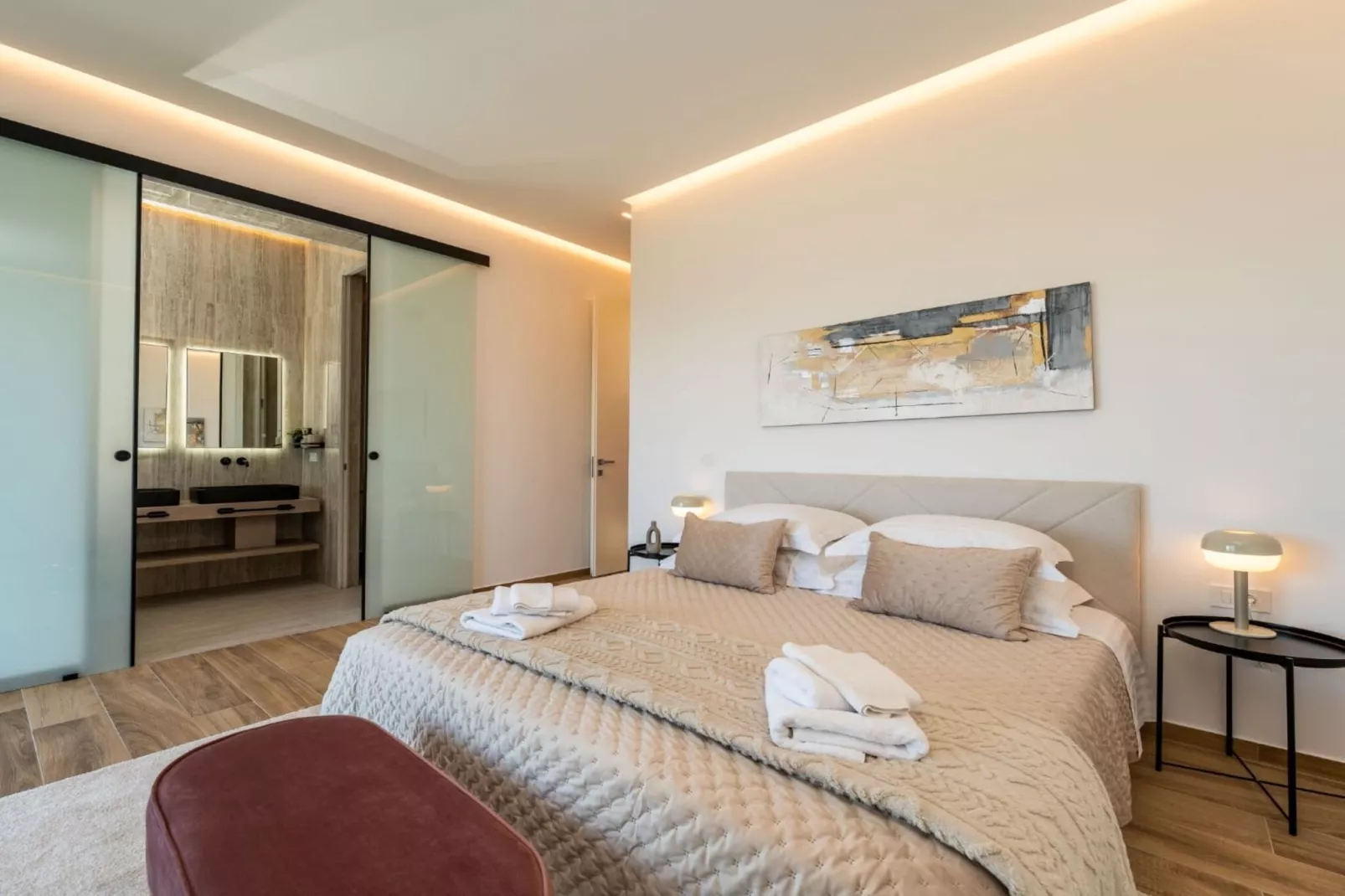 Holiday Home Good Life-Bedroom