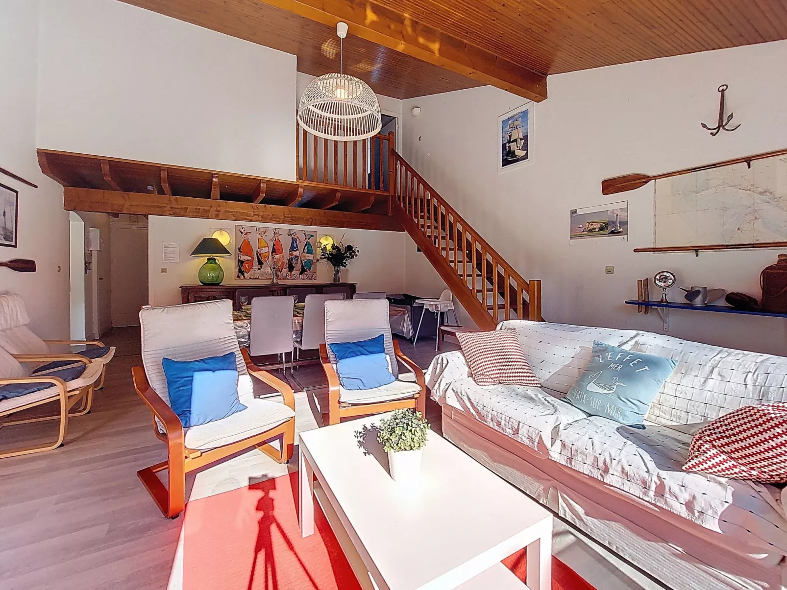 Les Floriales-Drinnen