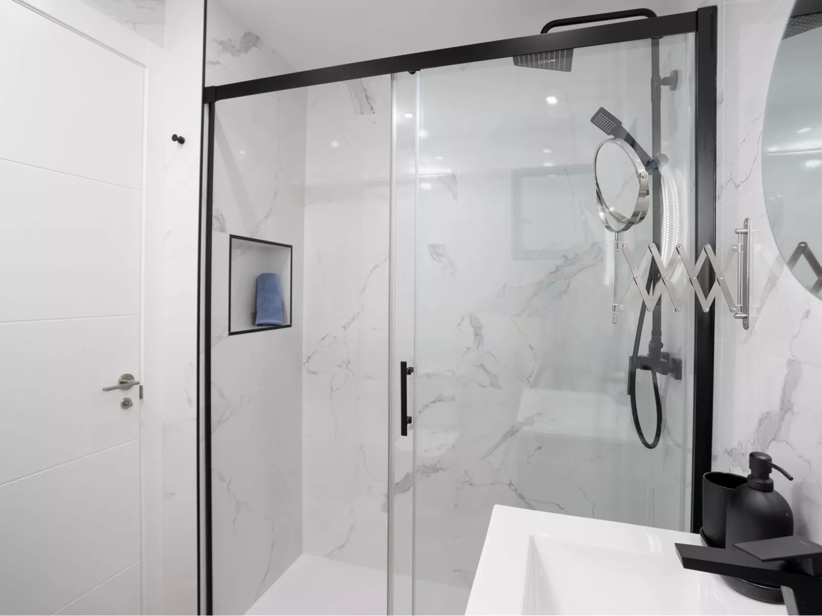 Urban Nest Estepona-Drinnen