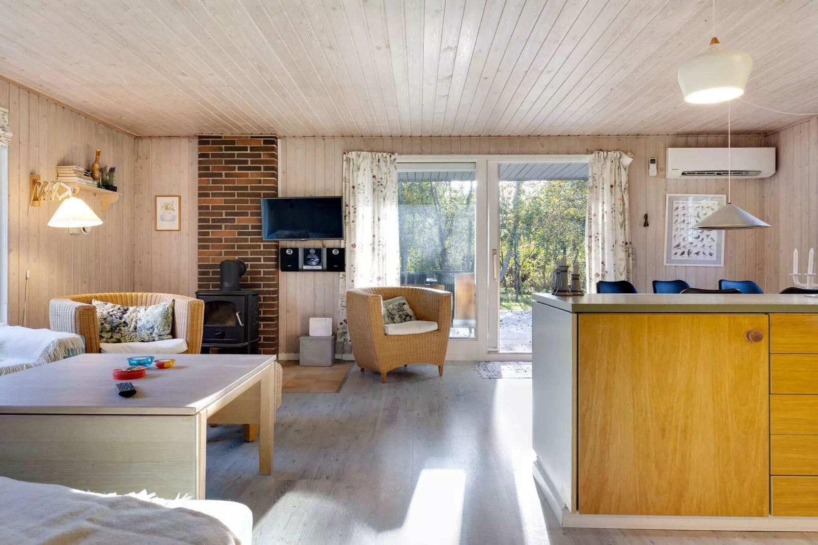 5 star holiday home in Humble-Indoor