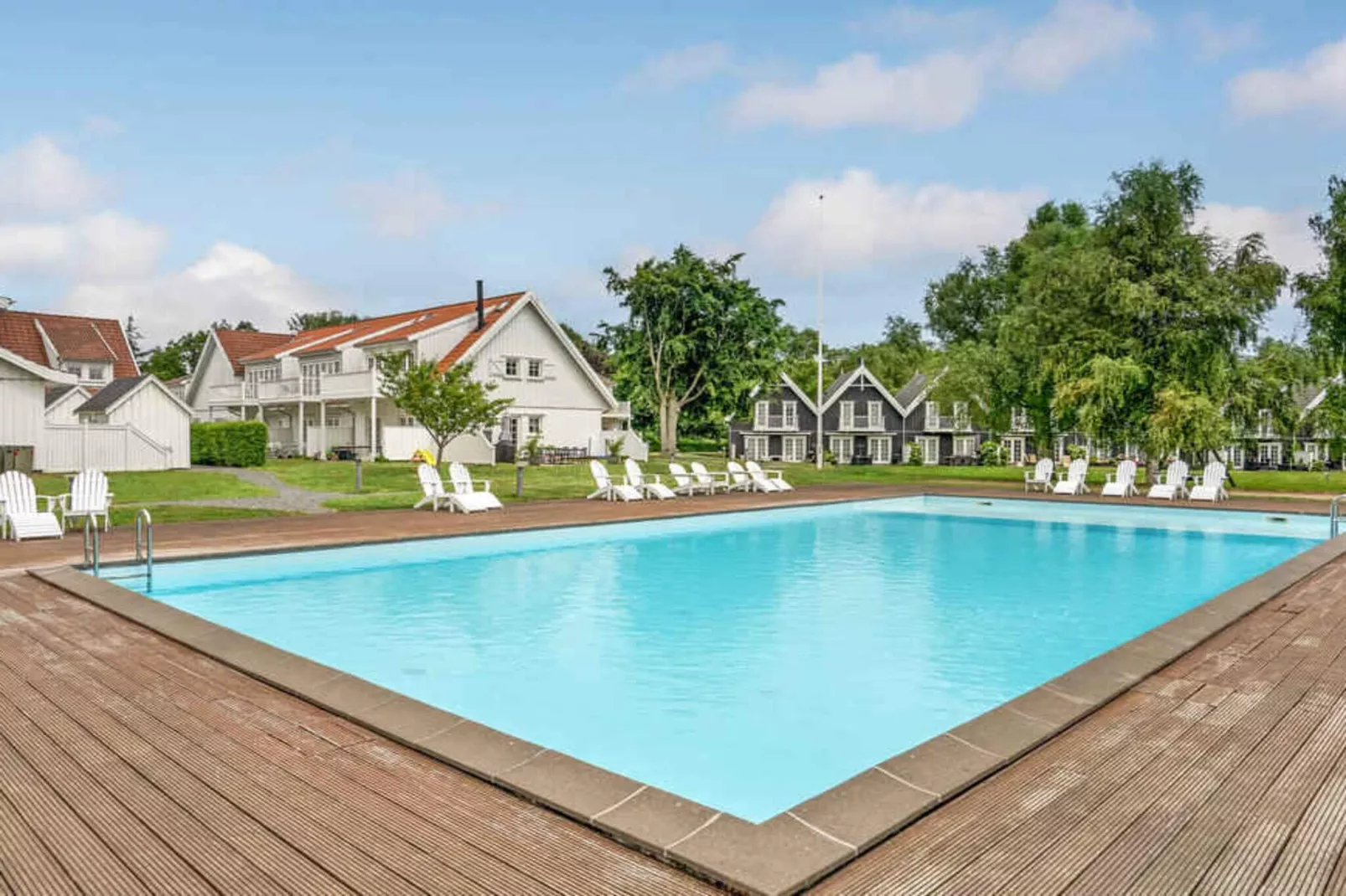 5 Sterne Ferienhaus in Nykøbing Sj-Schwimmbad
