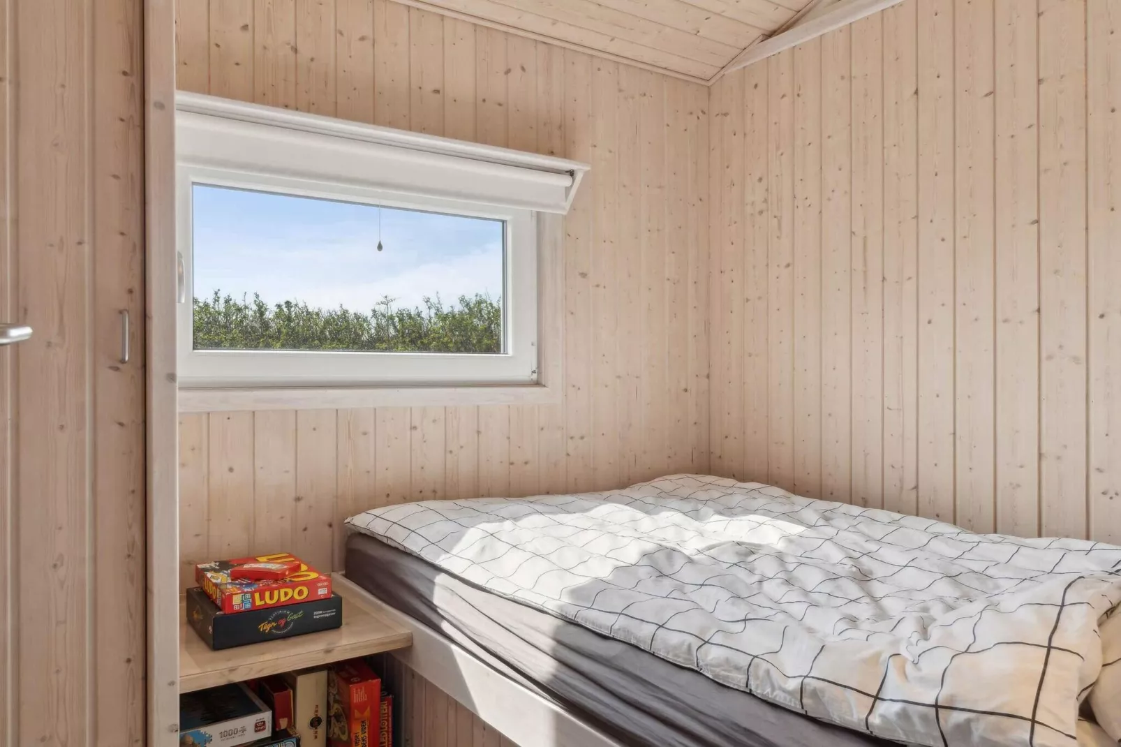 5 star holiday home in Pandrup-Indoor