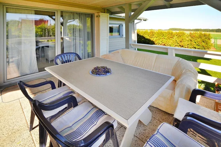 Dom wakacyjny w Oświnie-Terrasse / balcon