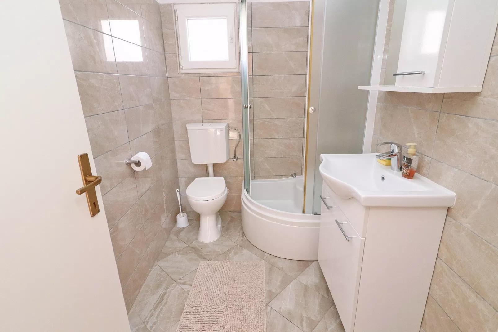 Peaceful Holiday House Senija - Four bedroom Holiday Home with Terrace and Sea View-Bathroom