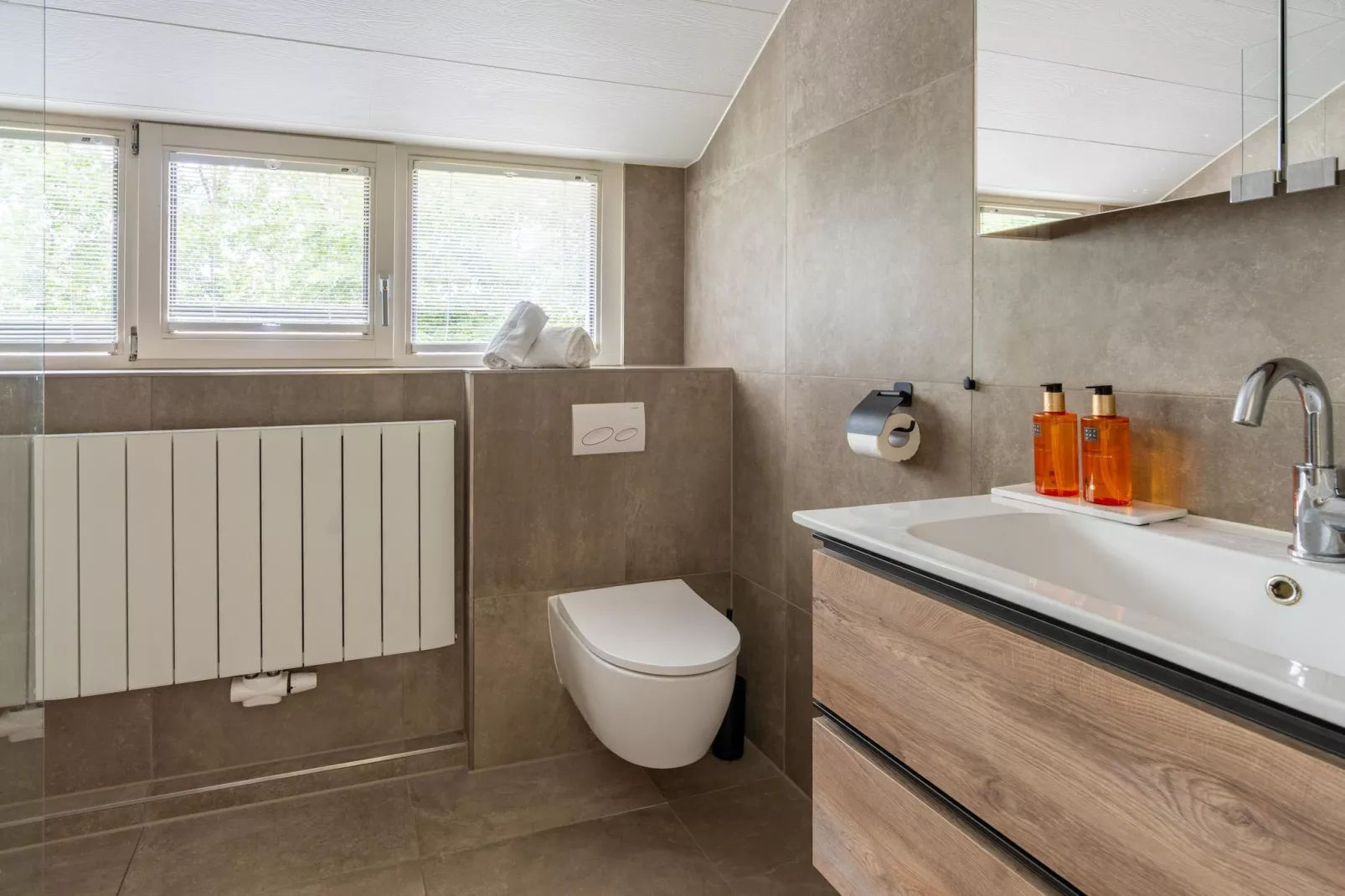 Eb & Vloed-Badezimmer