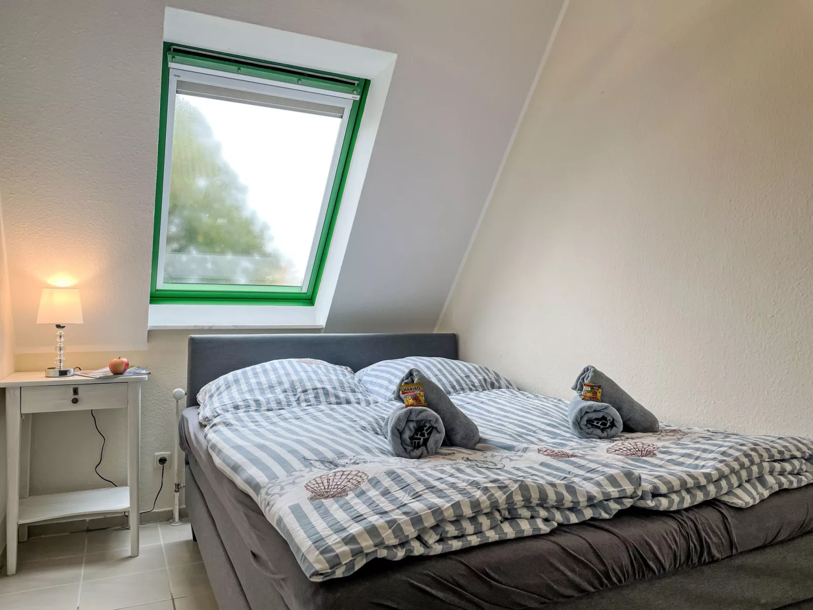 Wariner Straße-Drinnen