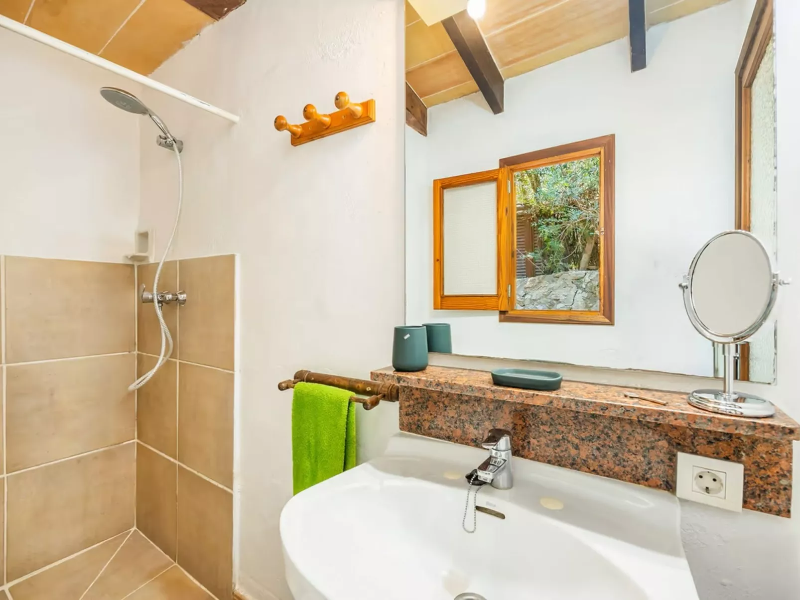 La Salve Can Jordi-Inside