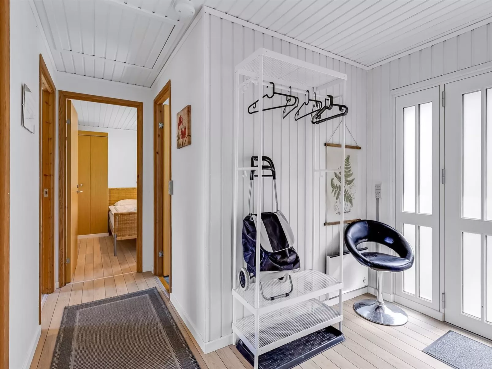 "Naema" - 500m from the sea-Inside