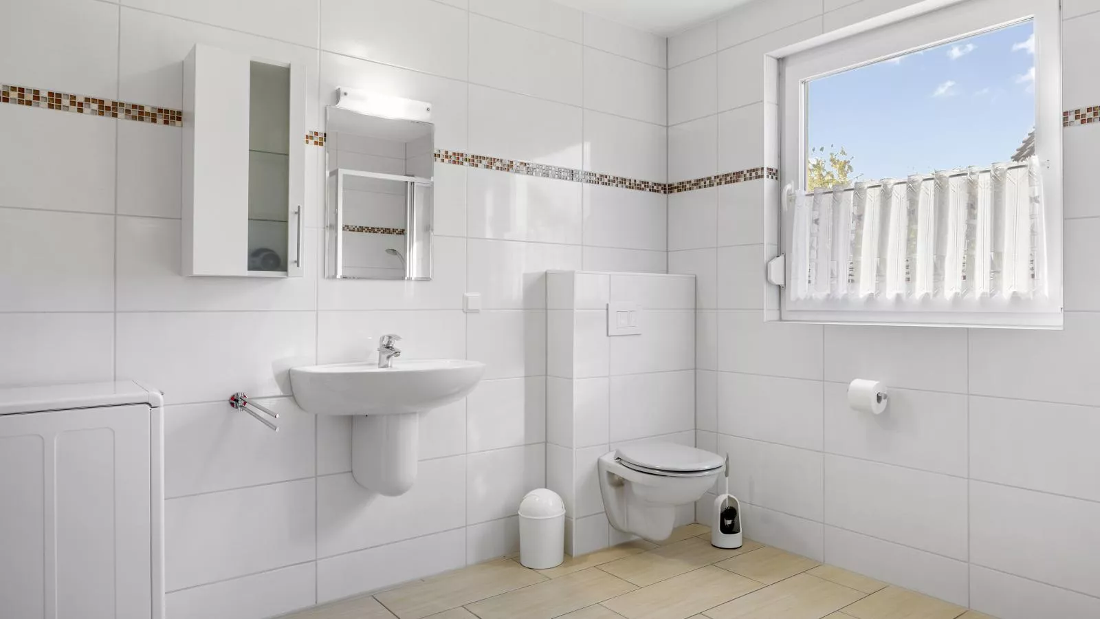 Windflüchter rechts-Badezimmer