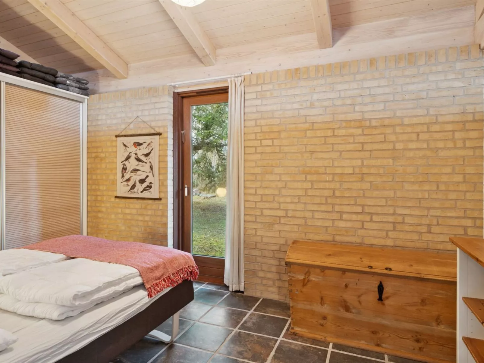 "Jorid" -  from the sea-Inside