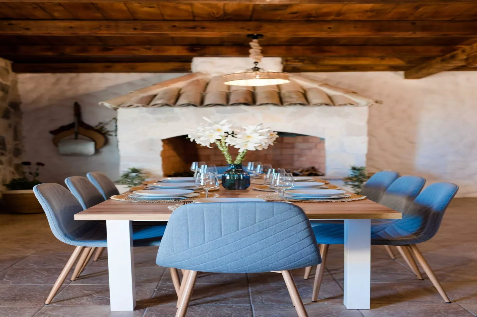 Authentic Villa Storia-Salle à manger