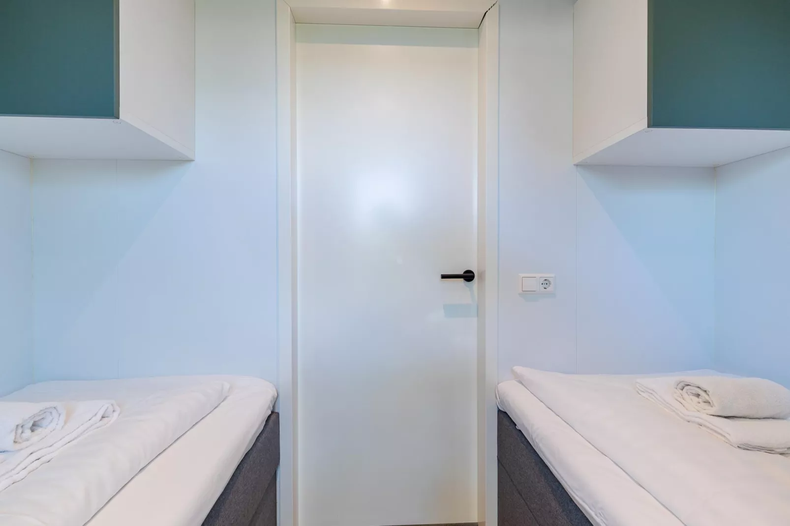 Chalet Julianahoeve | Beachhouse Renesse 2645-Chambre