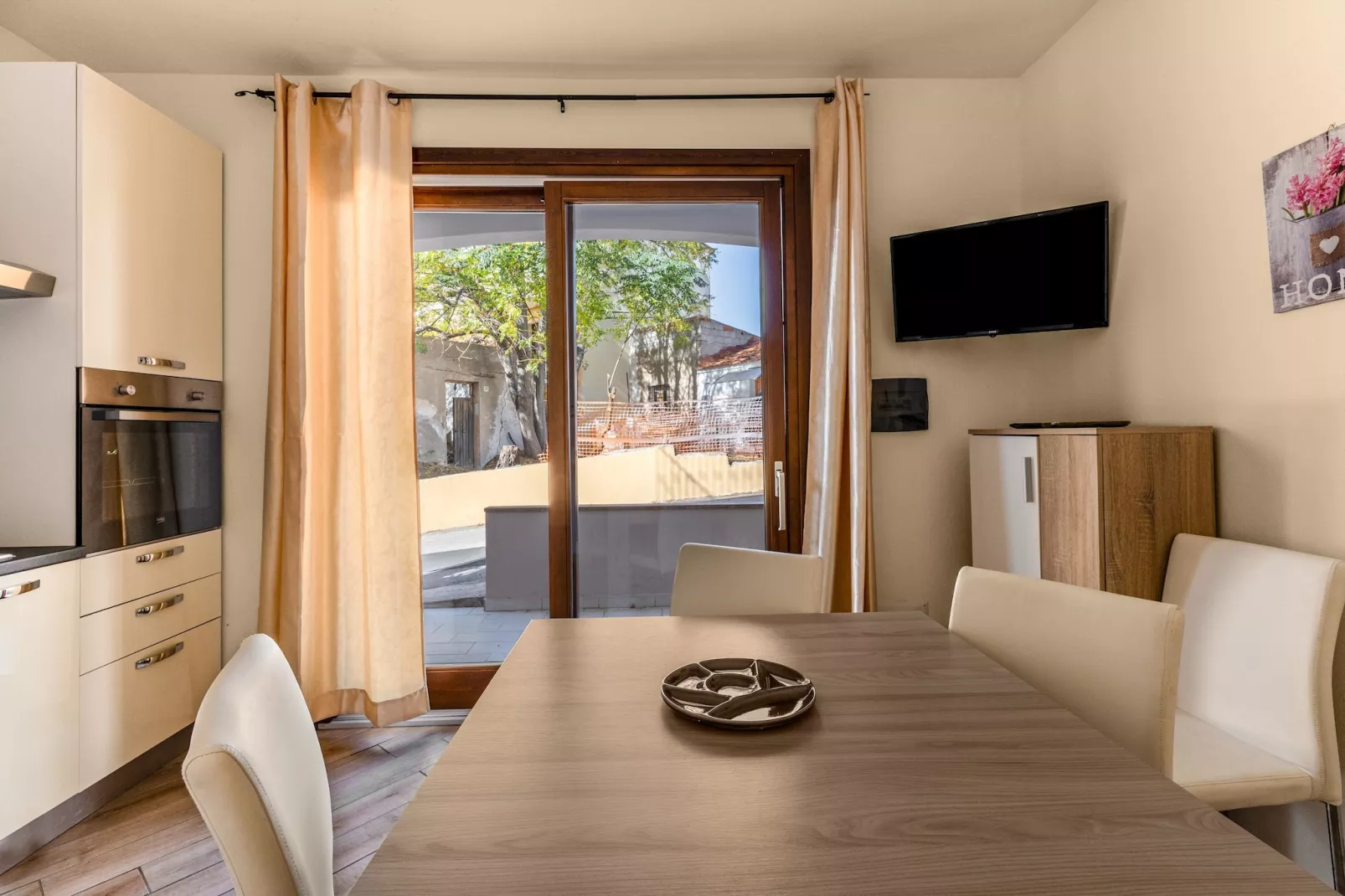 TRILO 2 MAREBLU PT-Dining room