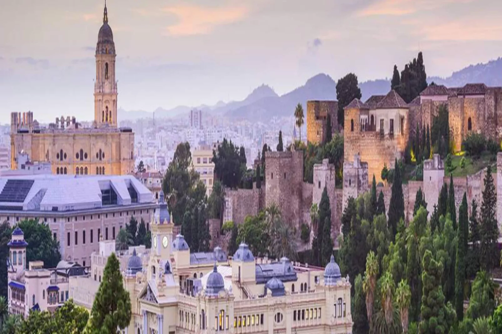 CT 377 - Faro's Malaga Citycenter - Refino Apartment - Rooftop Pool-Areas within 1km in summer