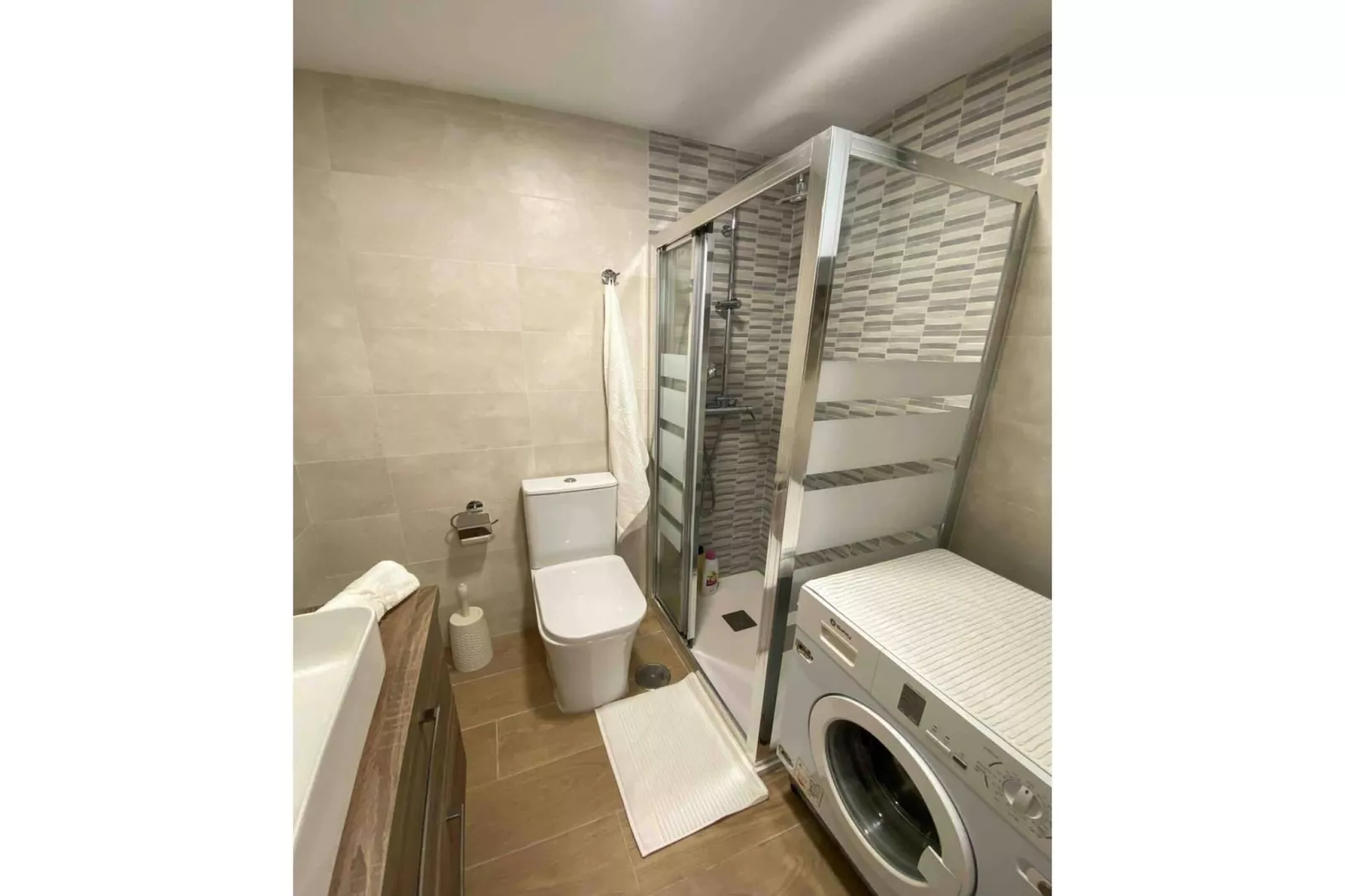 CT 397 - Faro's Beach Studio - Mijas Costa-Bathroom