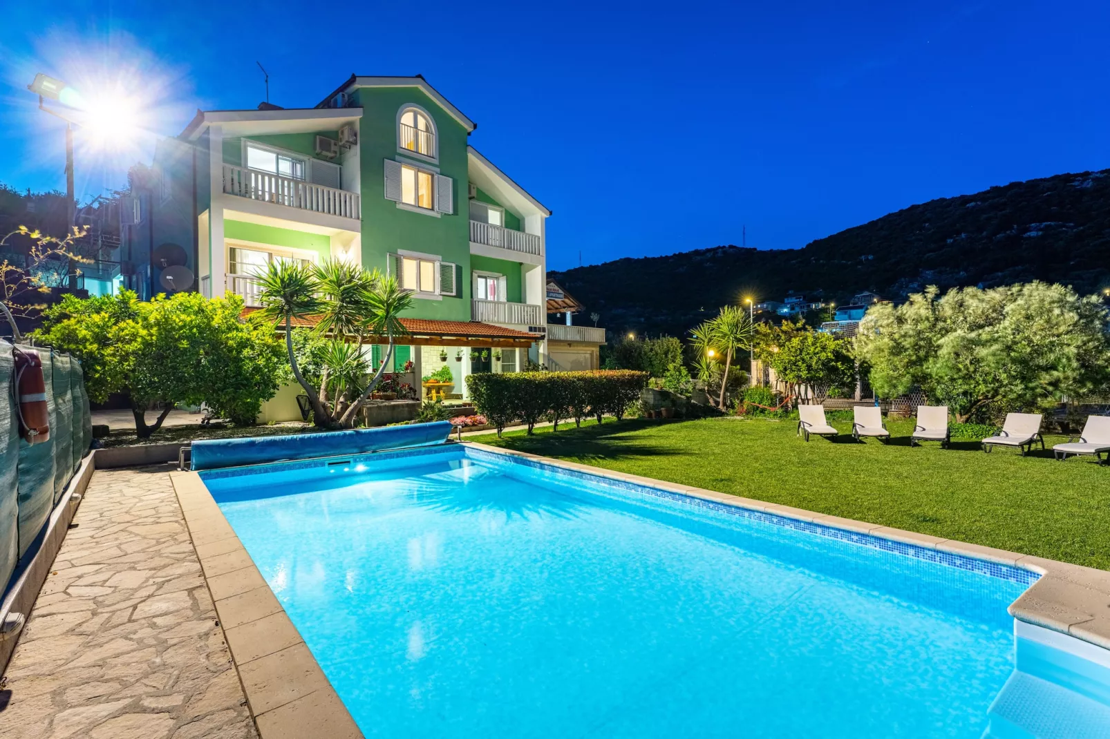 Villa Green Paradise-Swimming pool