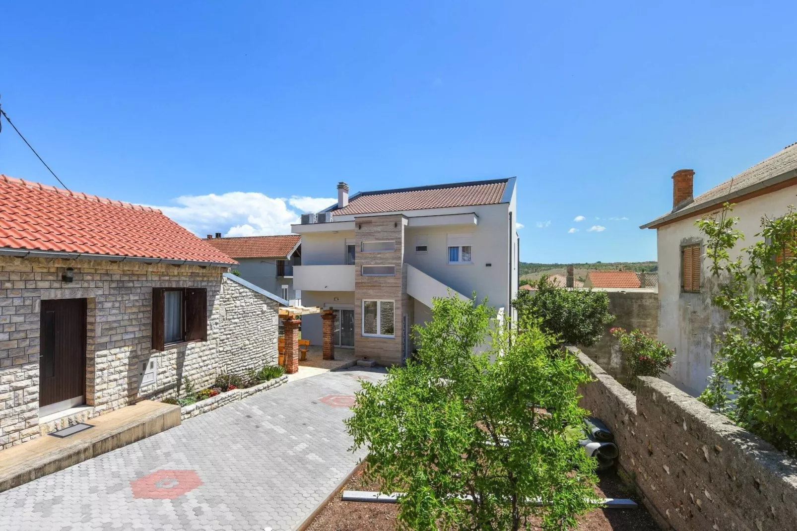 Sea view Villa Possedaria-Exterior in summer