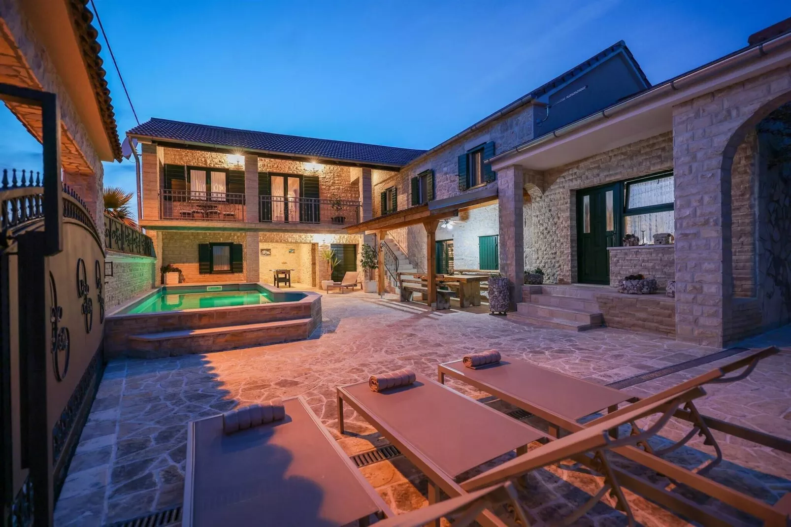 Authentic Villa Vita-Extérieur été