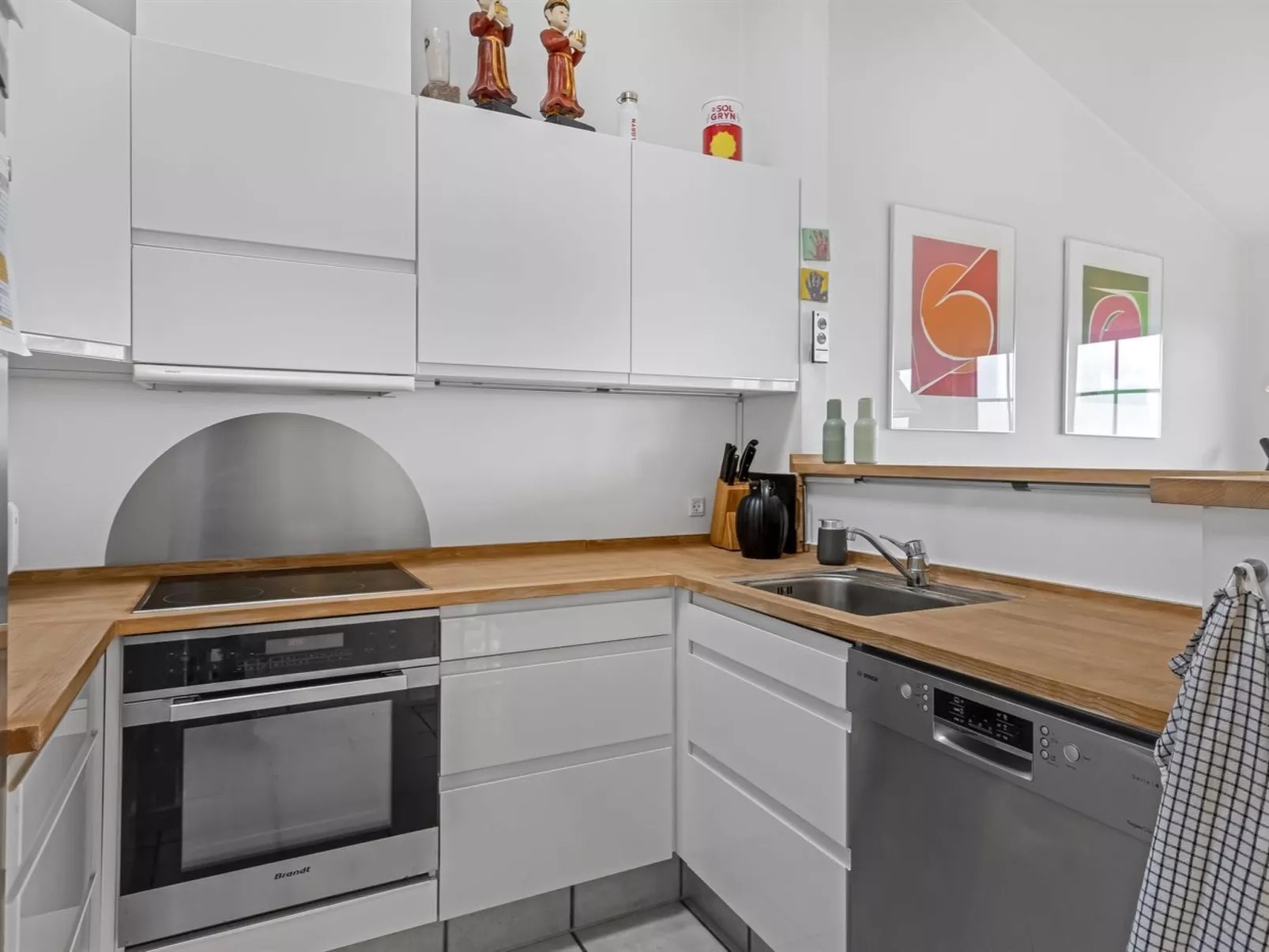 "Albine" - 500m from the sea-Inside