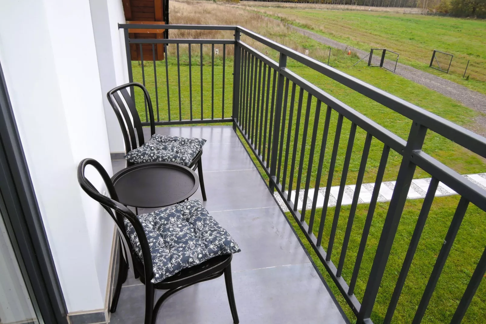 Green Hill Domysłów-Terrasse / balcon