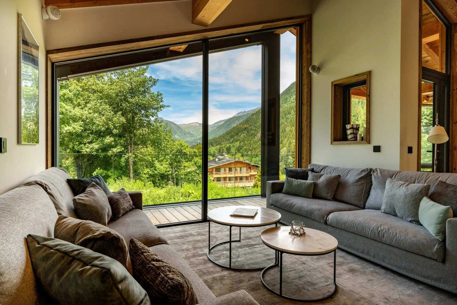 Silver Forest-Living room