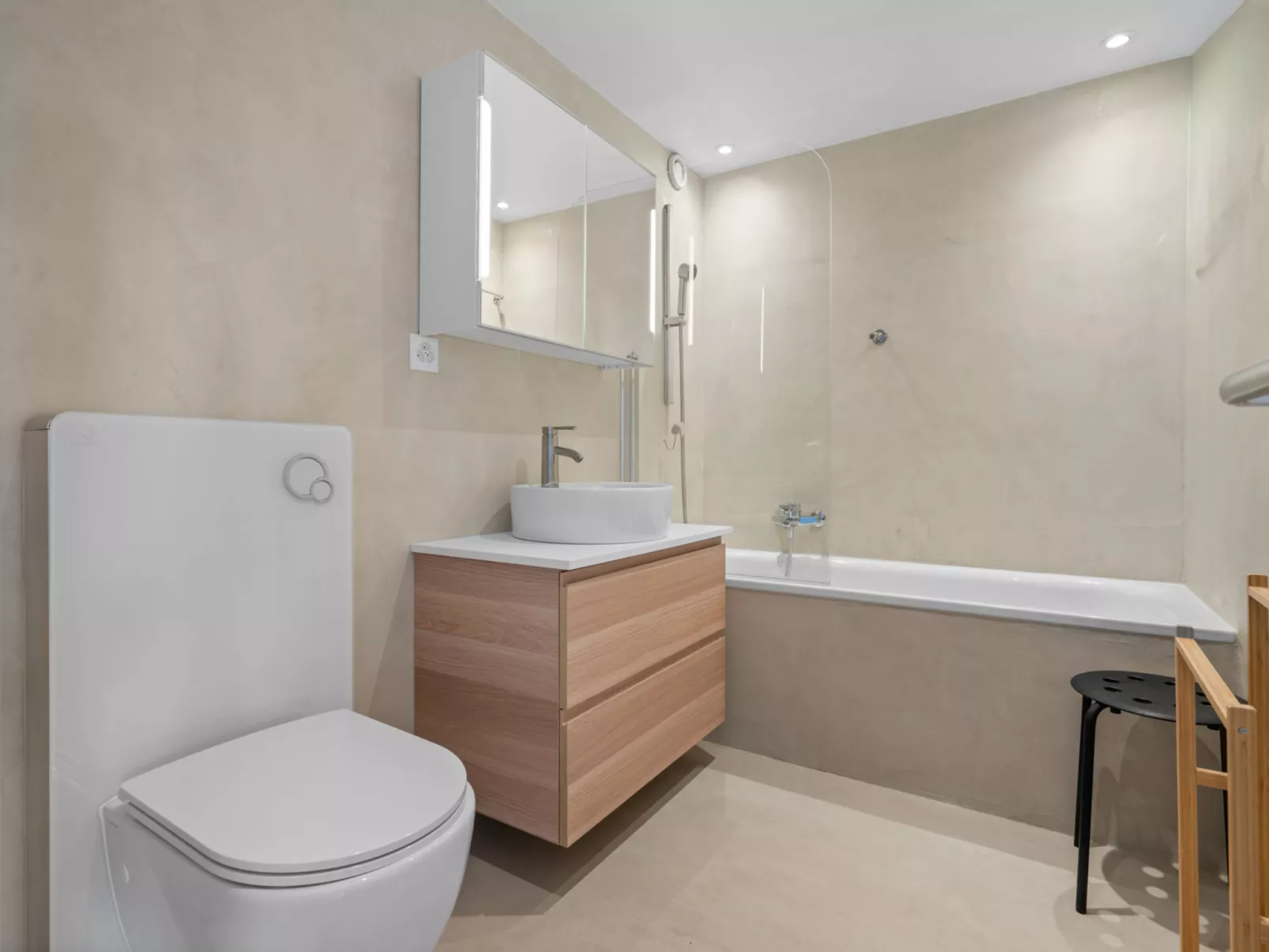 La Roseraie B 24-Inside