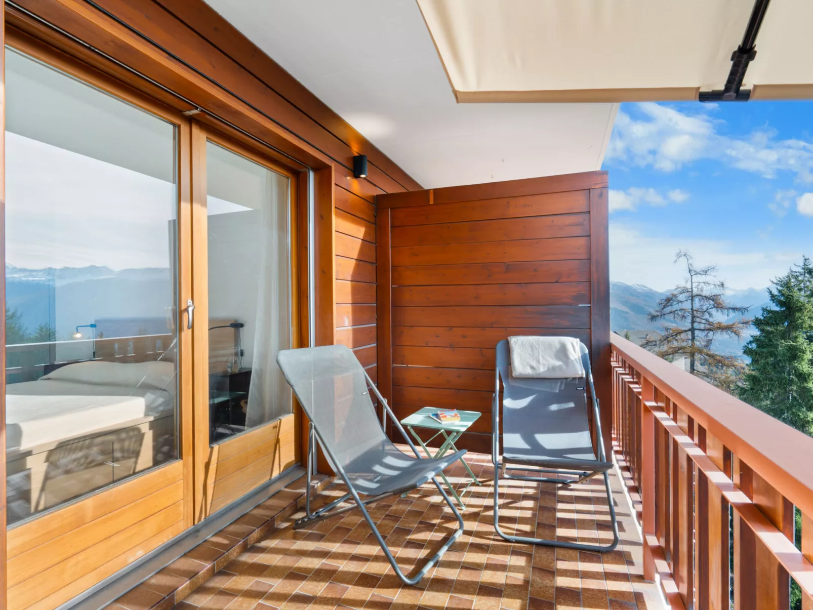 Les Faverges 11-Outside