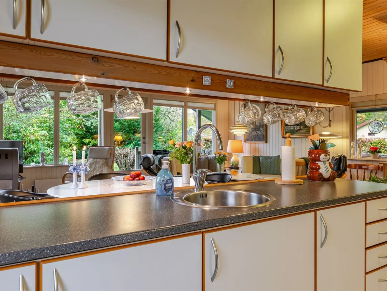 "Mika" - 300m from the sea-Inside