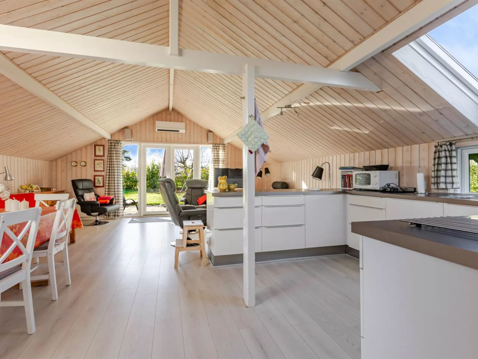 "Gerarda" - 450m from the sea-Drinnen