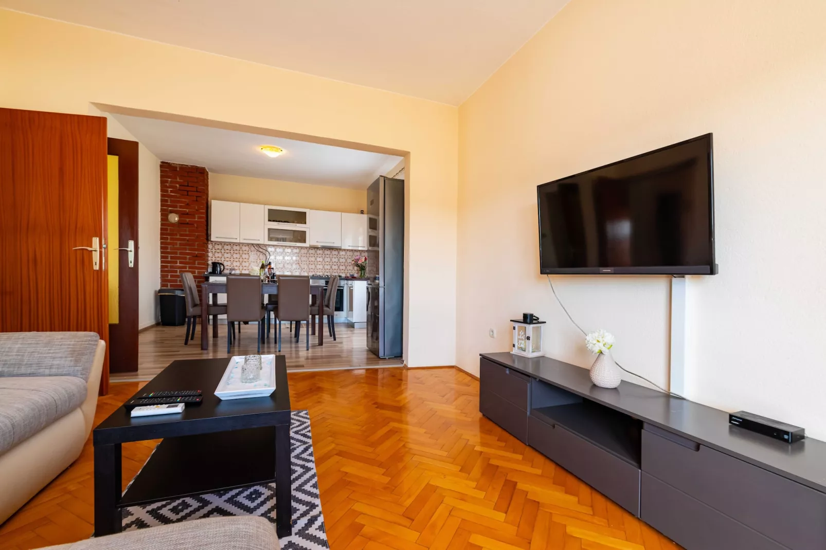 Sea view apartment Nika-Living room