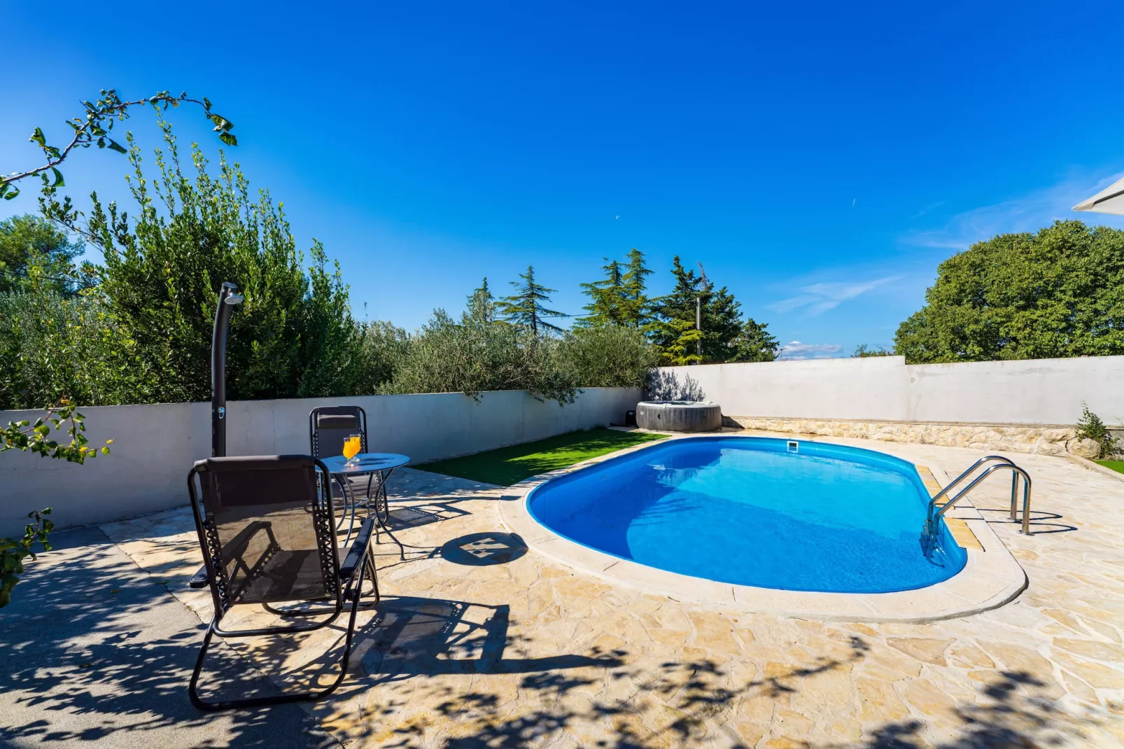 Holiday home Emily-Piscine