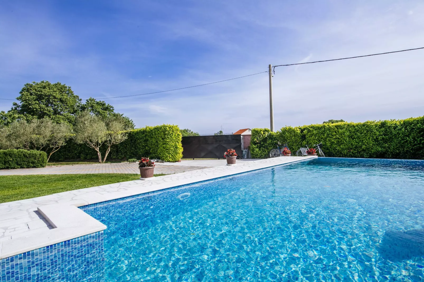 Authentic stone house Momo-Swimming pool