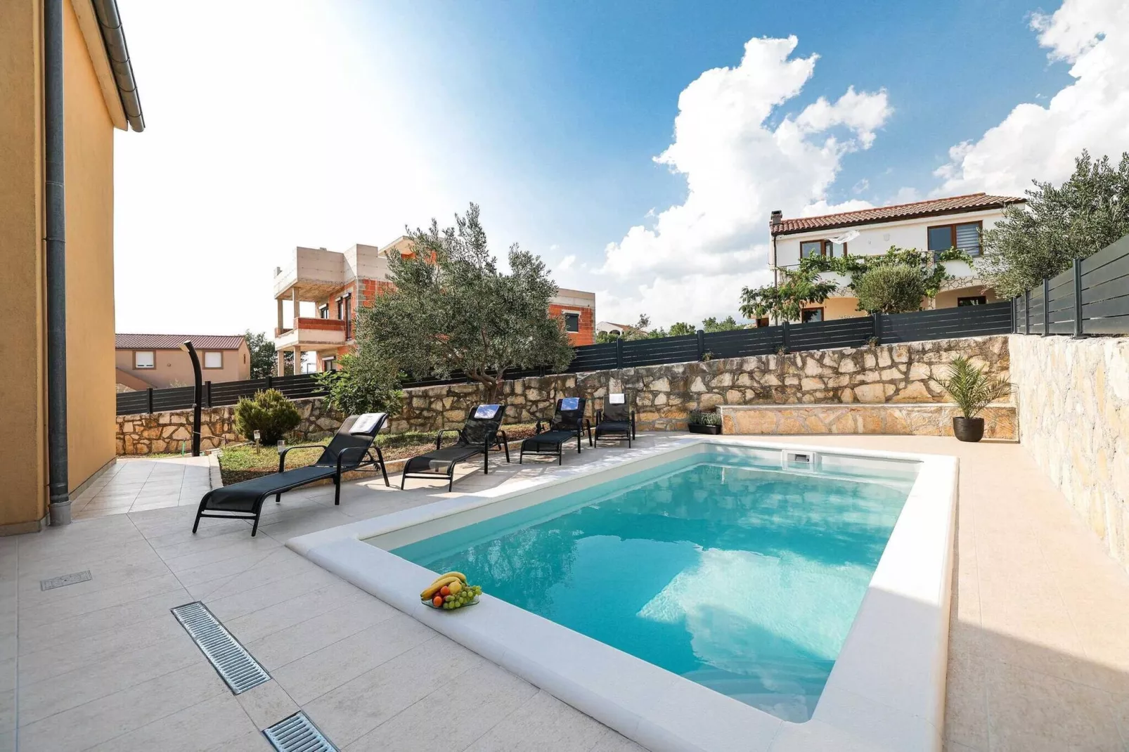 Holiday home Nekic-Schwimmbad