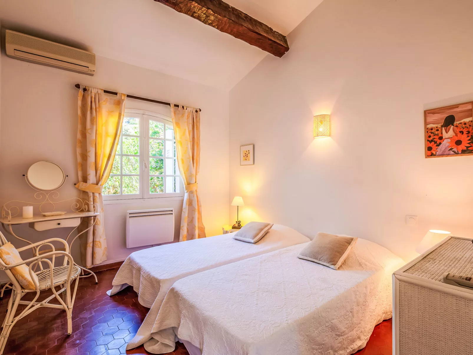 El Cantarello-Inside