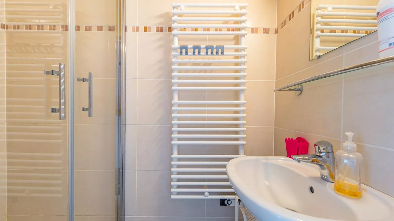 Reno - 0701-Badezimmer