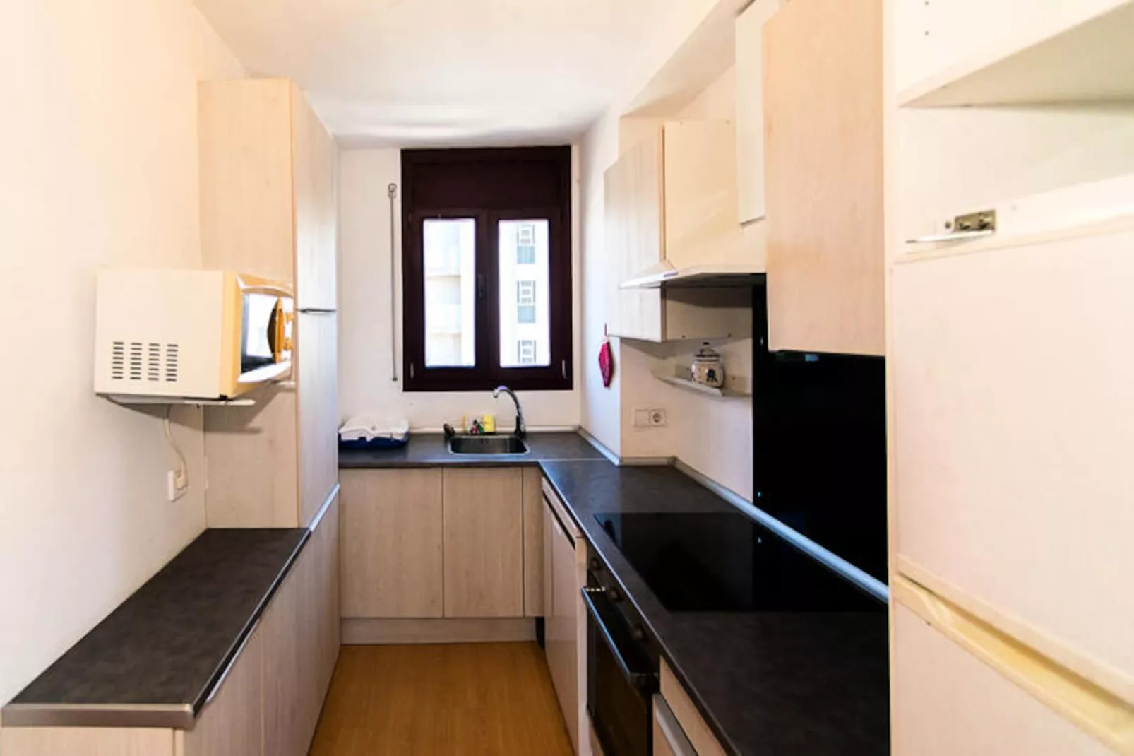 Appartements à Roses-Untagged