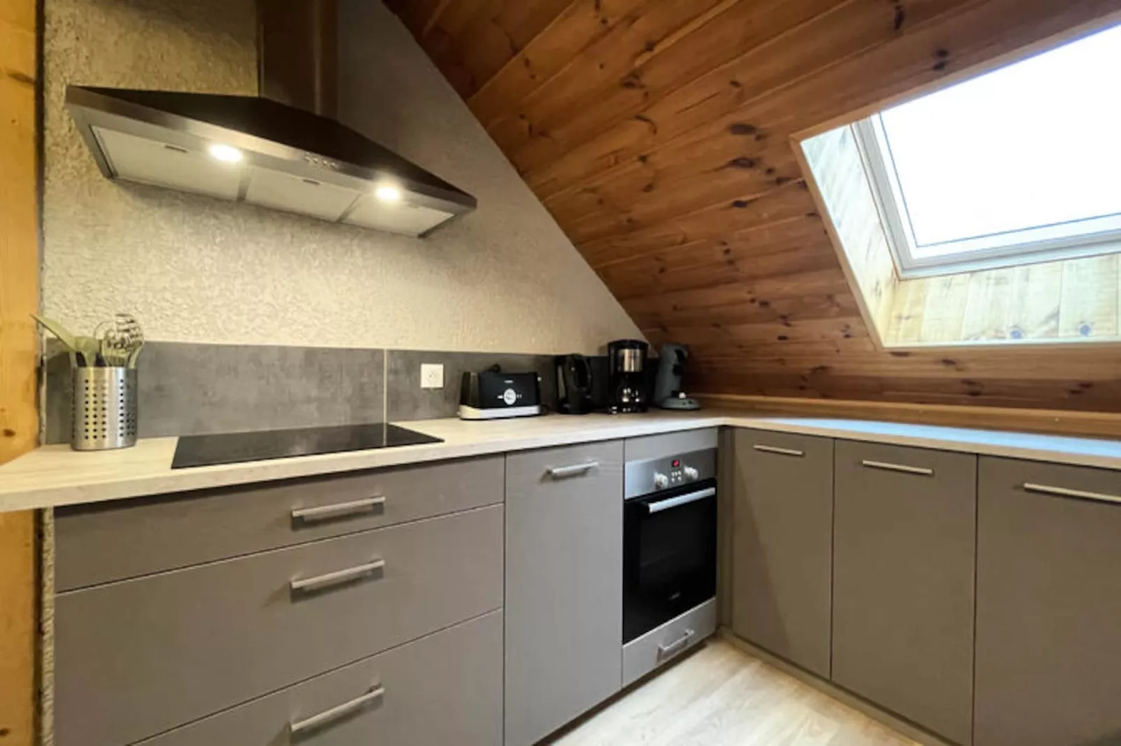 Appartements à Albepierre Bredons - Untagged