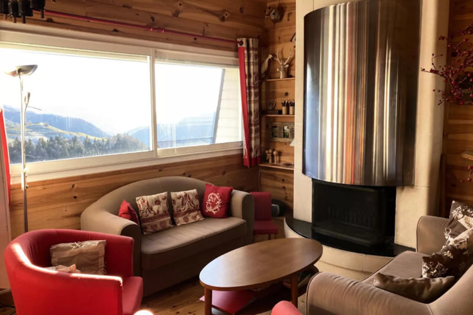 Appartements à Saint Jacques Des Blats-Nicht zugeordnet