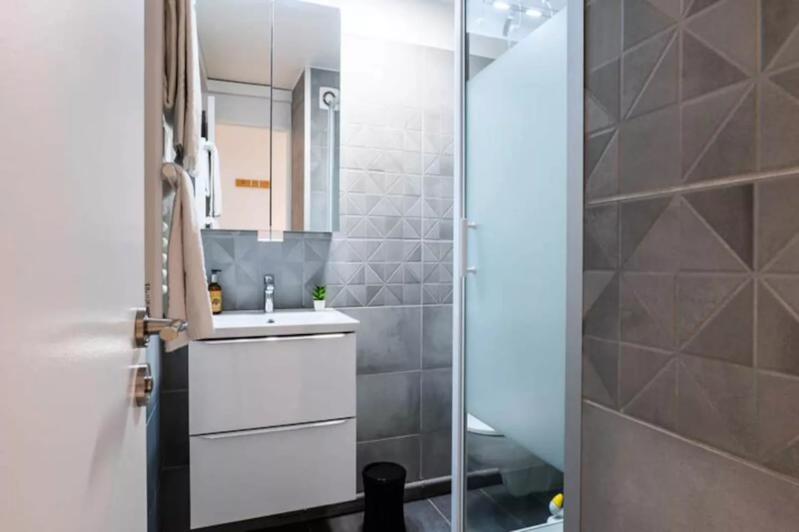 Résidence 2p Moderne, Proche Plages Et Palais Des Congr&egrave;s-Untagged