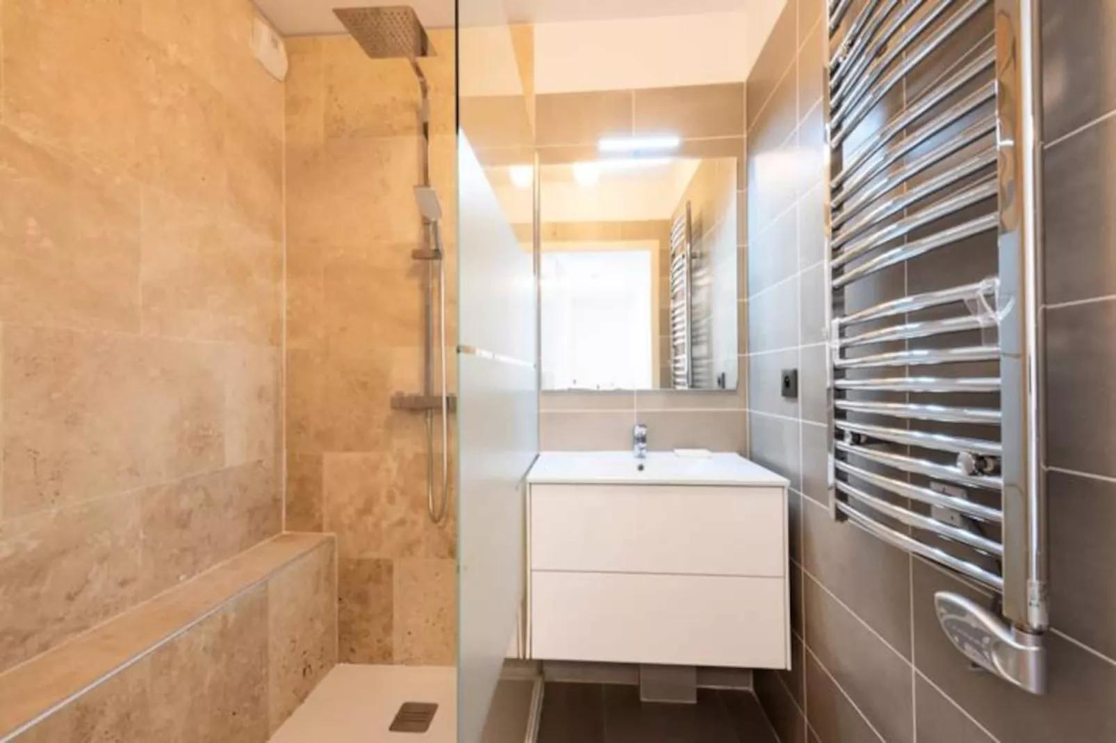 Résidence 3p Piscine, Parking Et Plages à 100m-Untagged