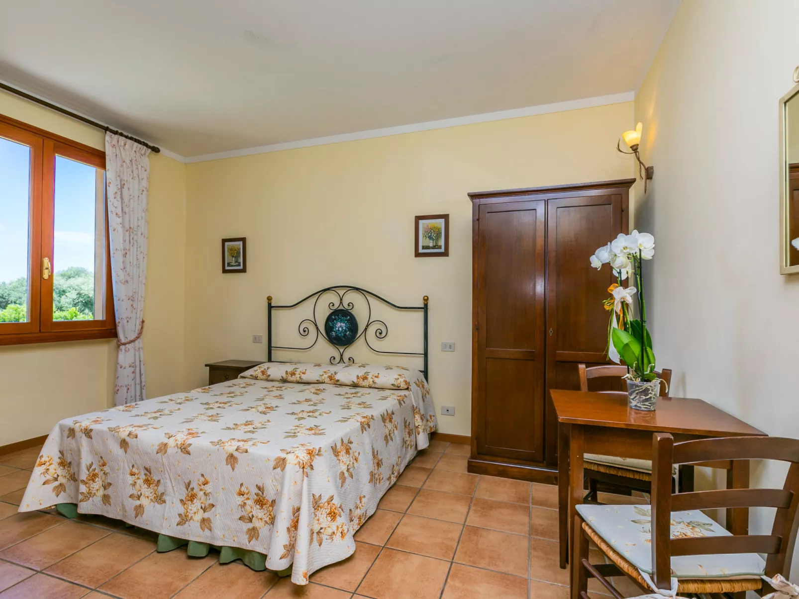 Casalsole-Inside