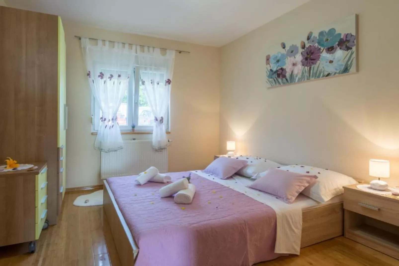 Holiday House BALEN with Swimming Pool - Six Bedroom Holiday House With Pool-Schlafzimmer