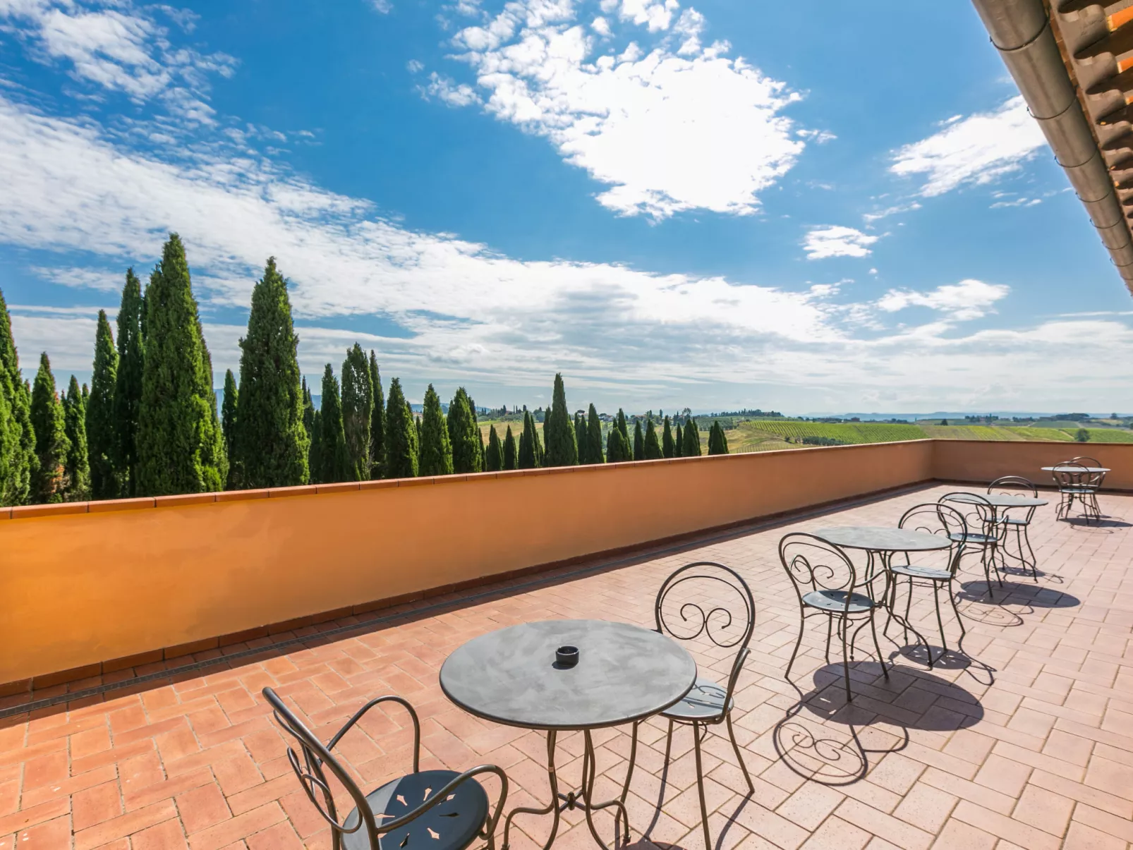 Tipologia Mono-Outside