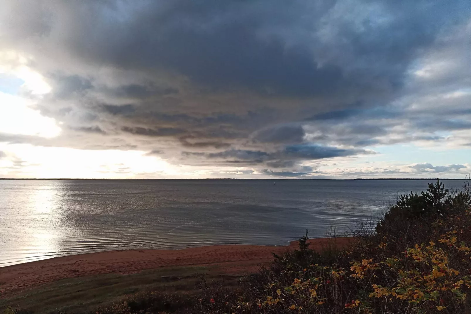Luxury Retreat by Ho Bay - By Traum Ferienwohnungen-Water view