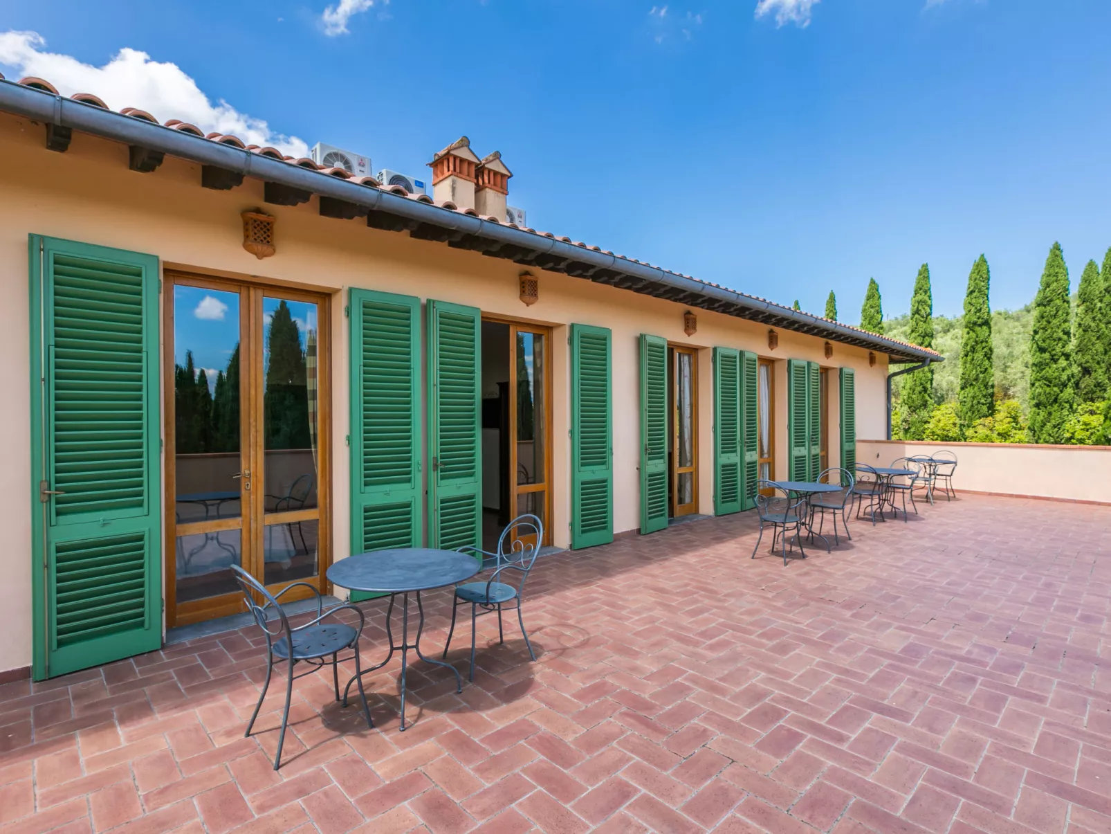 Tipologia Mono-Outside