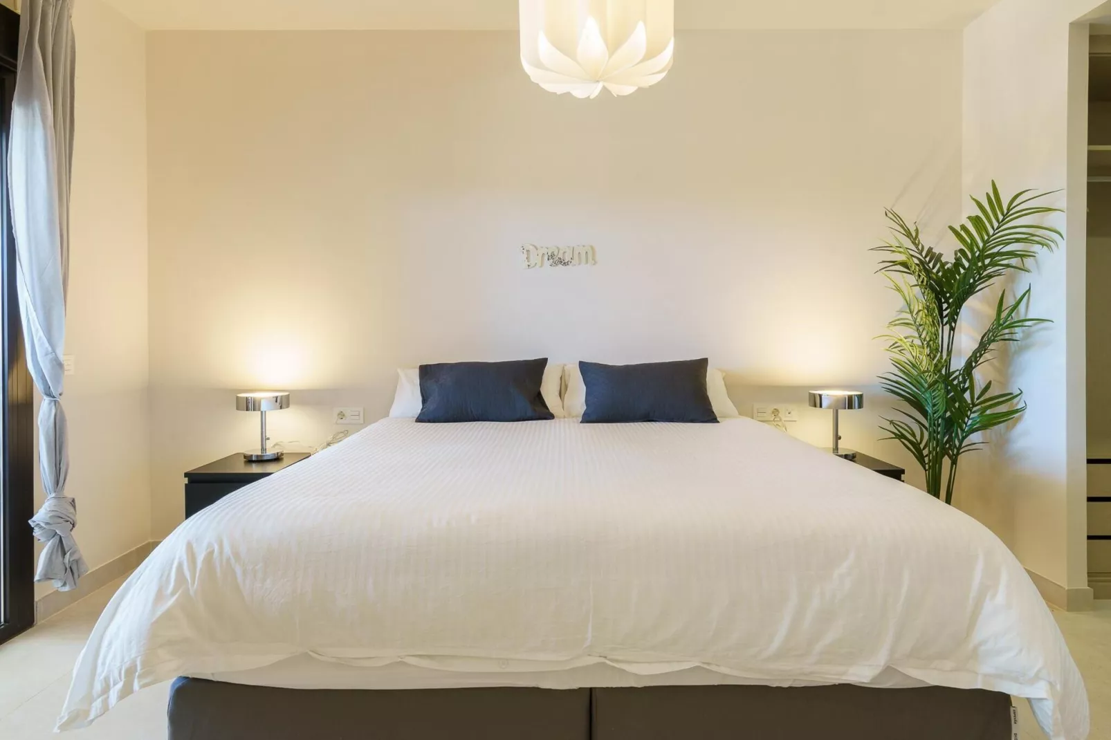 CT 158 - Lotus Jardinana-Chambre